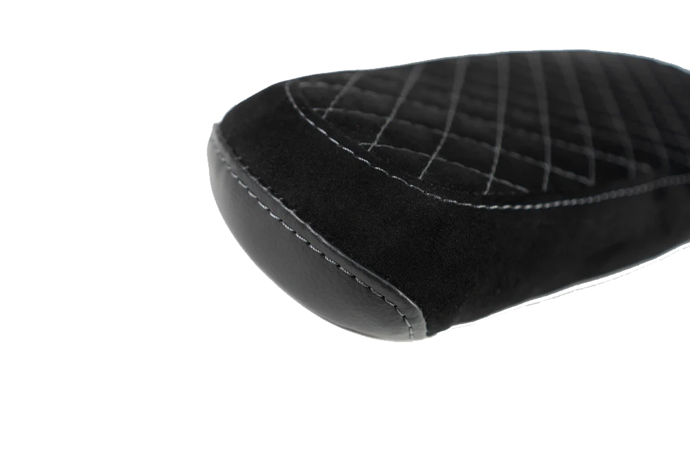 Blur Boundaries 2-Up Black Diamond Stitch Seat