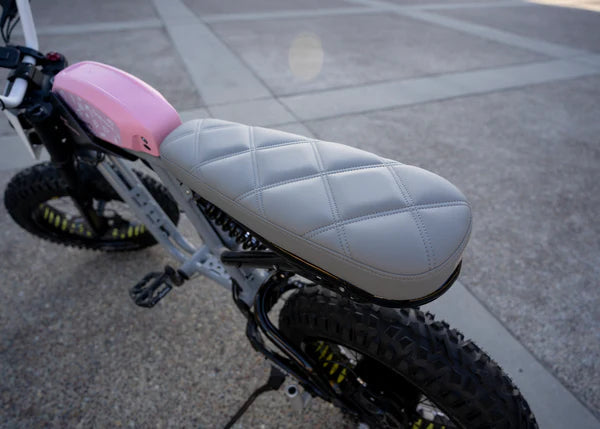 Blur Boundaries 2-Up Diamond Stitch Seat Gray