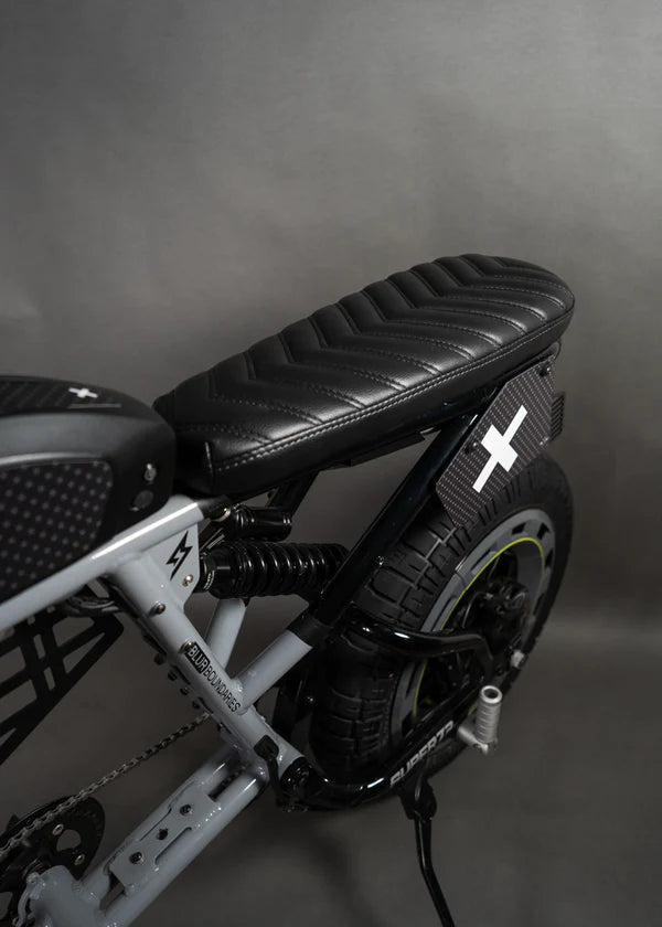 Blur Boundaries 2-Up V-Stitch Seat Black