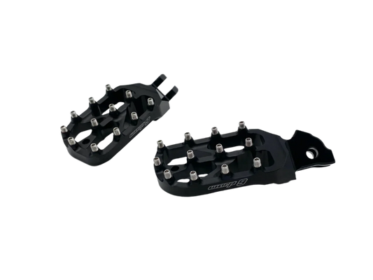 War 9 Elite Foot Pegs - Black